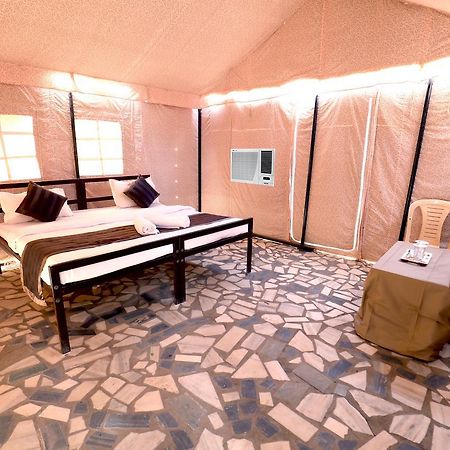 Nova Patgar Tents Hotel Будж Екстериор снимка